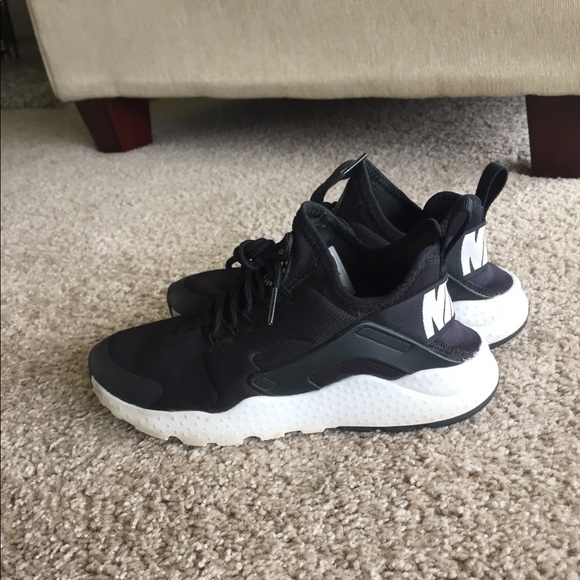 Nike Shoes - Nike Huarache Sneakers (black and white)